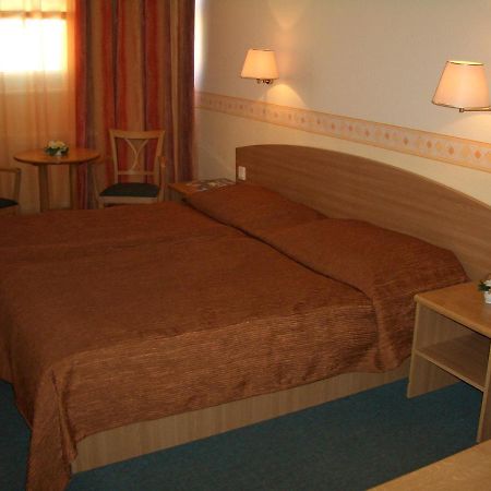 Hotel Eben Budapest Bagian luar foto